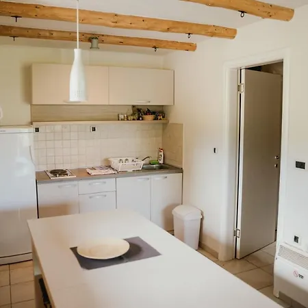 Elena Semesterbostad *