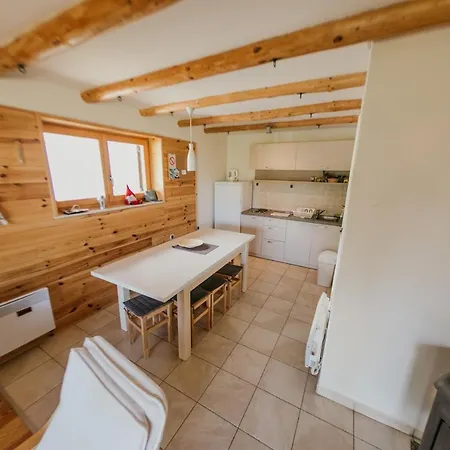 Semesterbostad Elena