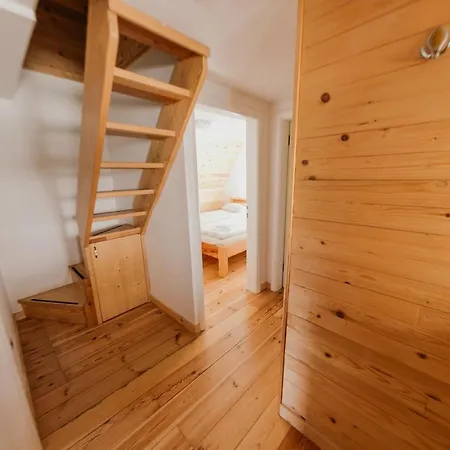 Semesterbostad Elena