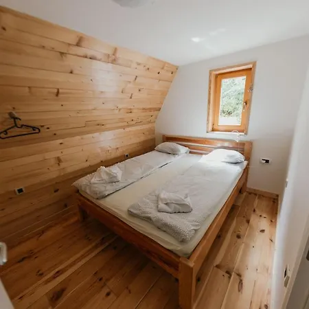 Semesterbostad Elena *